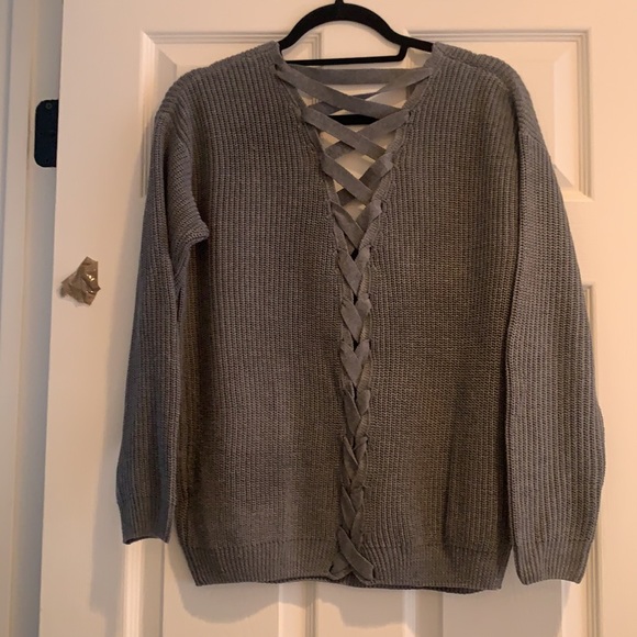 Grey sweater with laced back - Picture 2 of 2